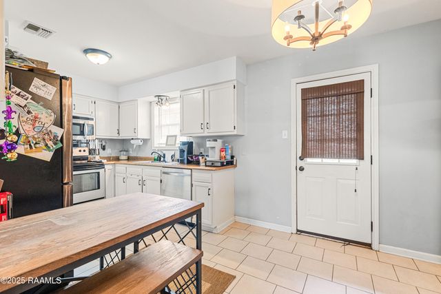 1530 St. Charles Street, Breaux Bridge, LA 70517