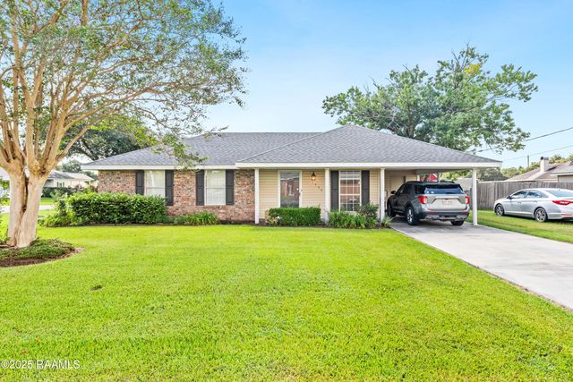 1530 St. Charles Street, Breaux Bridge, LA 70517