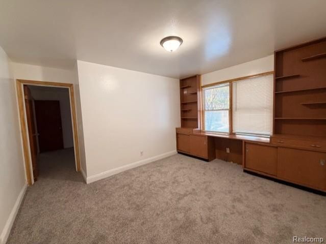 18671 Huntington Avenue, Harper Woods, MI 48225