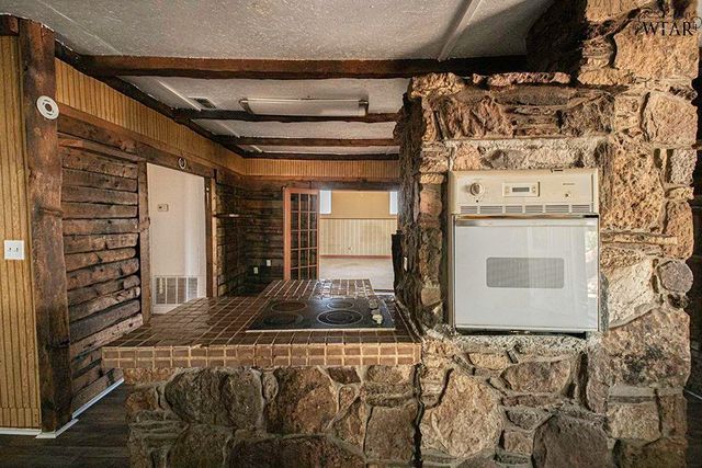 9485 SEYMOUR HIGHWAY, Wichita Falls, TX 76310