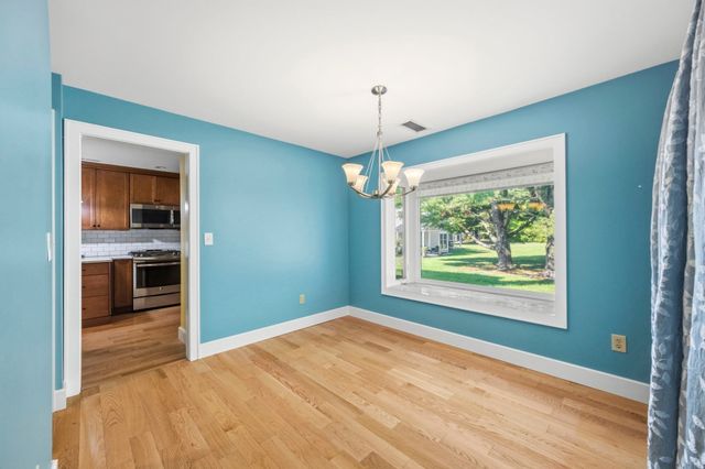 17 Walnut Court 17, Rockland, MA 02370