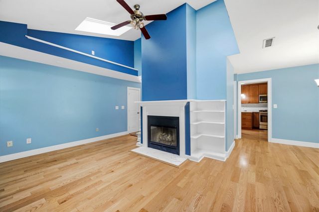 17 Walnut Court 17, Rockland, MA 02370