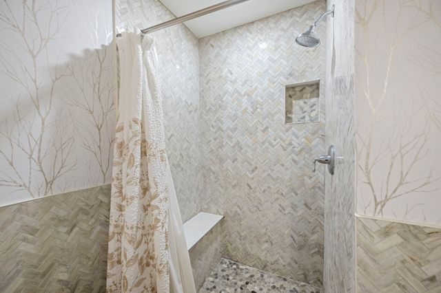 17 Walnut Court 17, Rockland, MA 02370