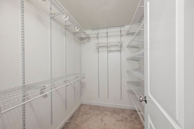 17 Walnut Court 17, Rockland, MA 02370