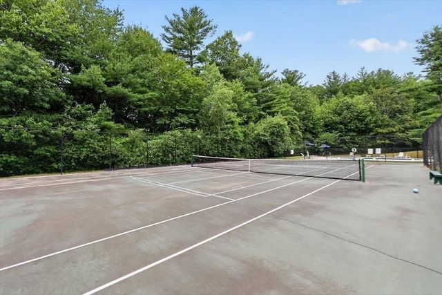 17 Walnut Court 17, Rockland, MA 02370
