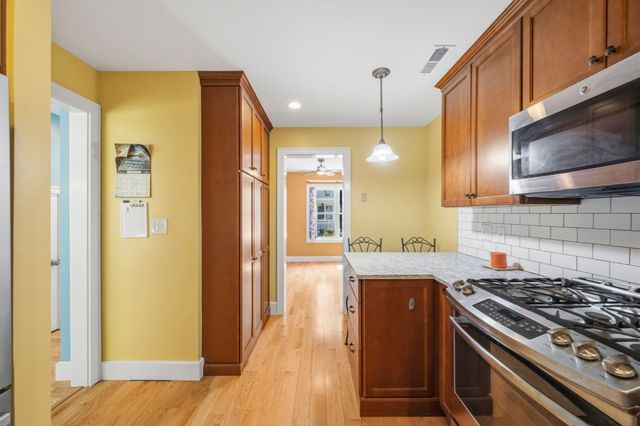17 Walnut Court 17, Rockland, MA 02370