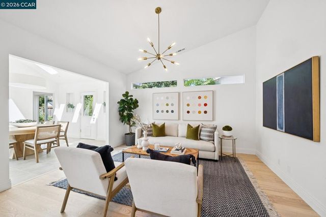 40 Meek Pl, Lafayette, CA 94549