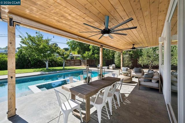 40 Meek Pl, Lafayette, CA 94549