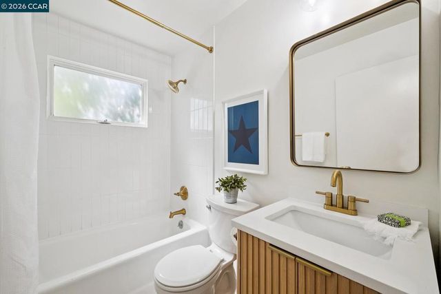 40 Meek Pl, Lafayette, CA 94549