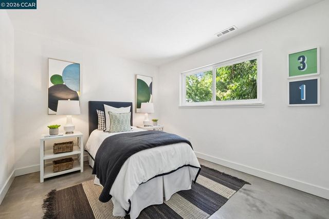 40 Meek Pl, Lafayette, CA 94549