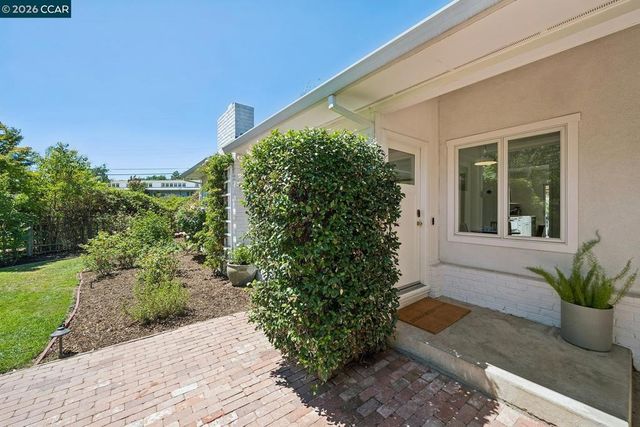 40 Meek Pl, Lafayette, CA 94549