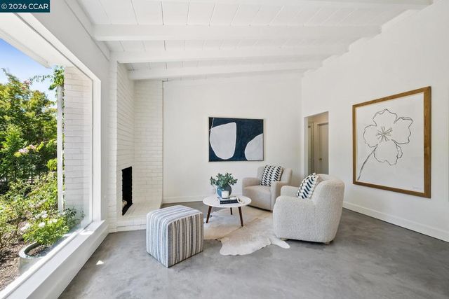 40 Meek Pl, Lafayette, CA 94549