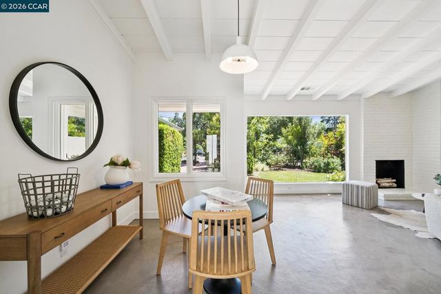 40 Meek Pl, Lafayette, CA 94549