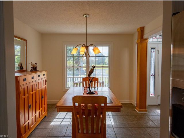 21311 Brewers Farm LN, Carrollton, VA 23314