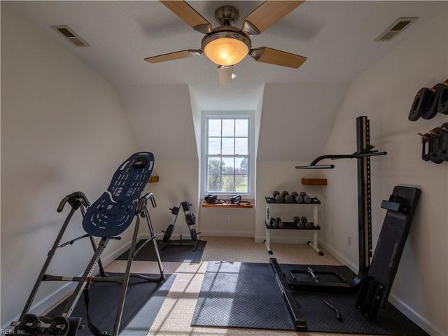 21311 Brewers Farm LN, Carrollton, VA 23314