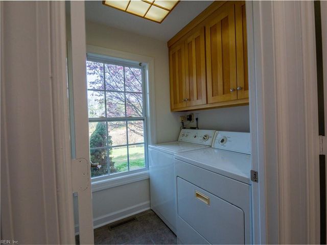 21311 Brewers Farm LN, Carrollton, VA 23314