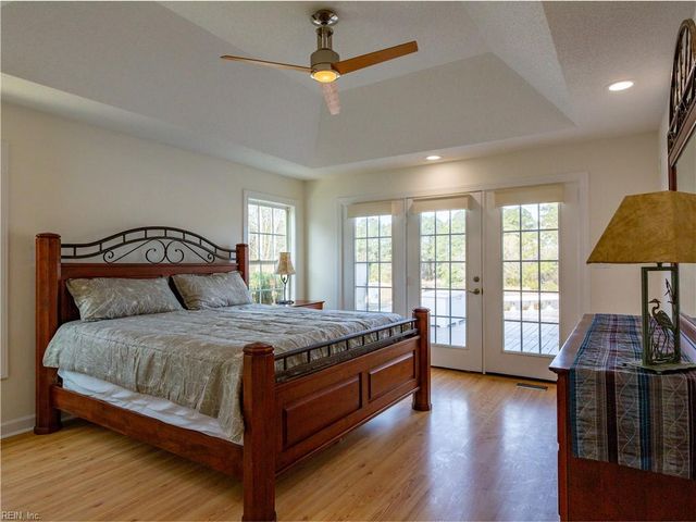 21311 Brewers Farm LN, Carrollton, VA 23314