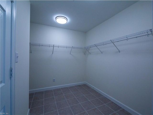 21311 Brewers Farm LN, Carrollton, VA 23314