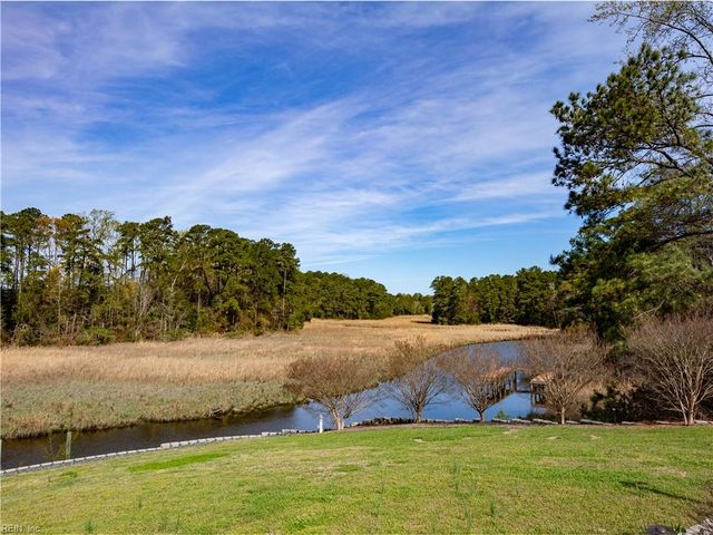 21311 Brewers Farm LN, Carrollton, VA 23314