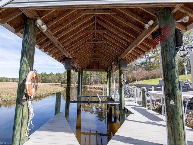 21311 Brewers Farm LN, Carrollton, VA 23314