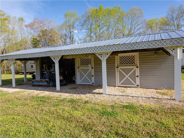 21311 Brewers Farm LN, Carrollton, VA 23314