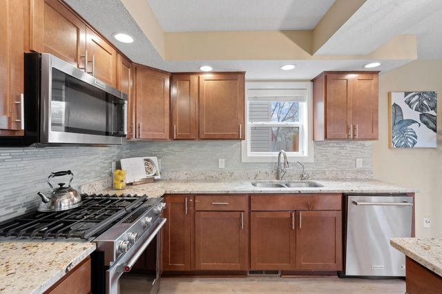 2712 Dakota Avenue S, Saint Louis Park, MN 55416