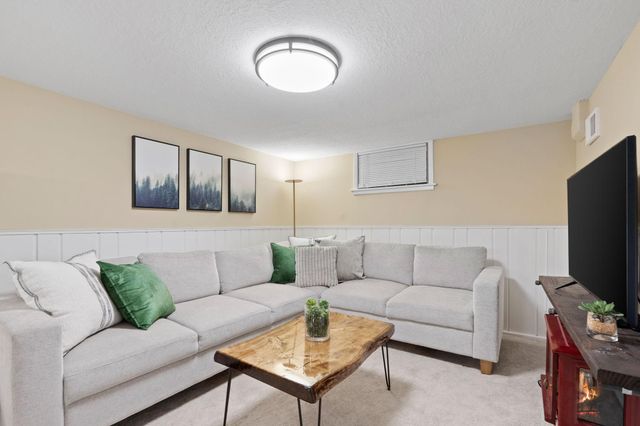 2712 Dakota Avenue S, Saint Louis Park, MN 55416