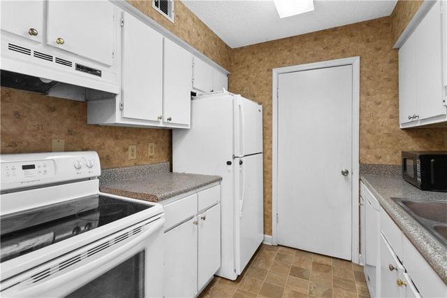 3018 Wingate Way, Atlanta, GA 30350
