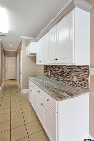 812 Rugby Ln, Whitehouse, TX 75791