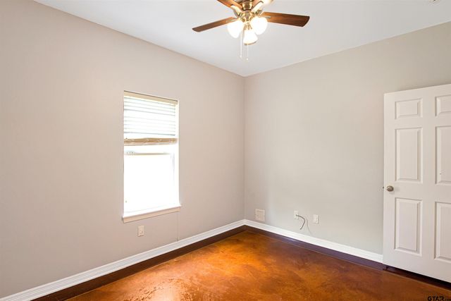 812 Rugby Ln, Whitehouse, TX 75791
