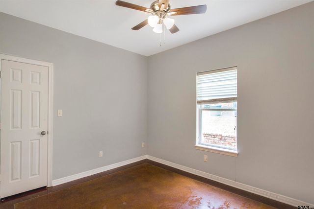 812 Rugby Ln, Whitehouse, TX 75791