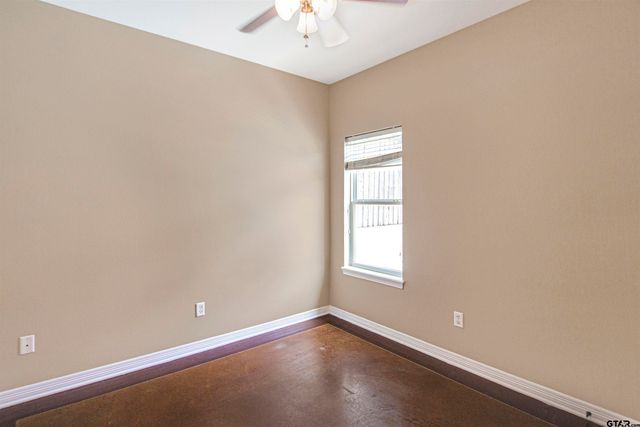 812 Rugby Ln, Whitehouse, TX 75791