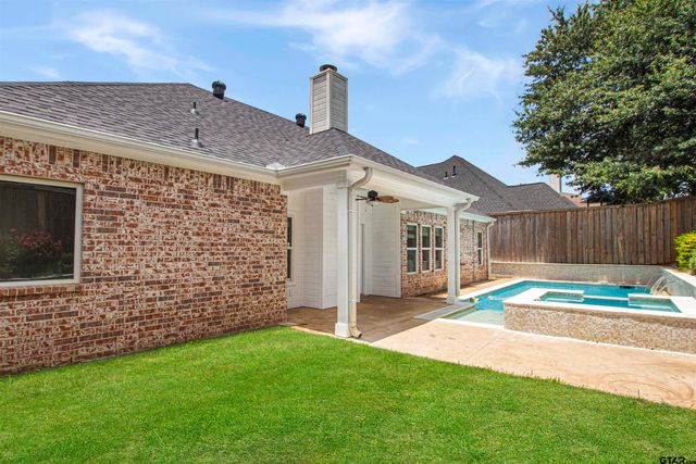 812 Rugby Ln, Whitehouse, TX 75791