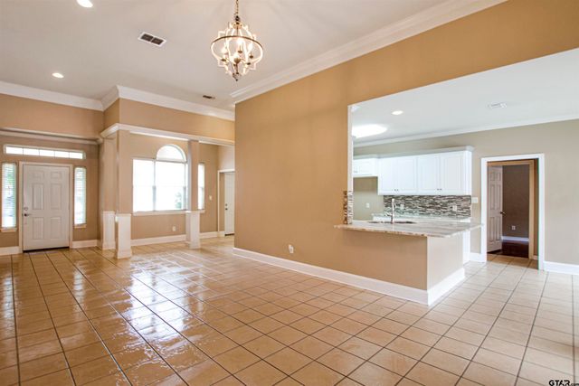 812 Rugby Ln, Whitehouse, TX 75791