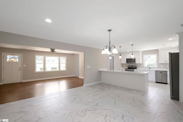 115 Pinetree Lane, Easley, SC 29642