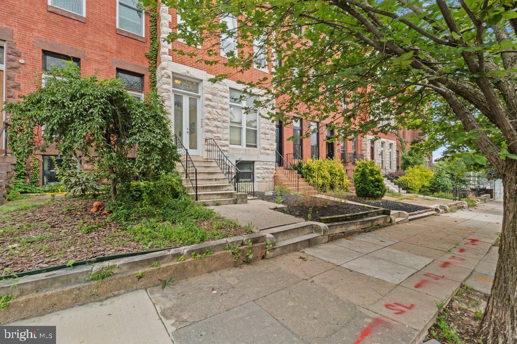 2215 EUTAW PL, Baltimore, MD 21217