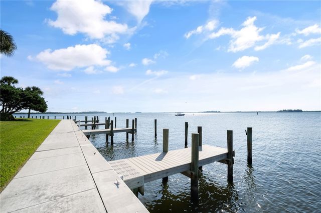 1860 Bay Road 206-E, Vero Beach, FL 32963