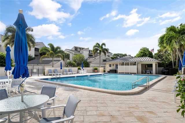 1860 Bay Road 206-E, Vero Beach, FL 32963