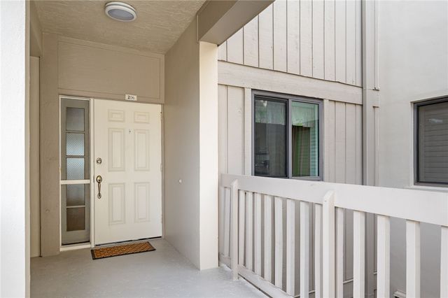 1860 Bay Road 206-E, Vero Beach, FL 32963