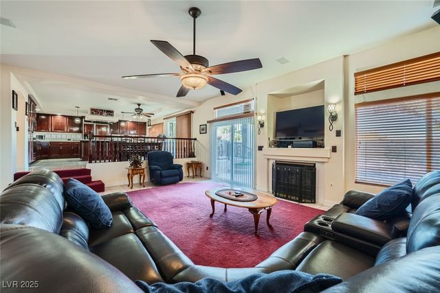 8748 Castle Hill Avenue, Las Vegas, NV 89129