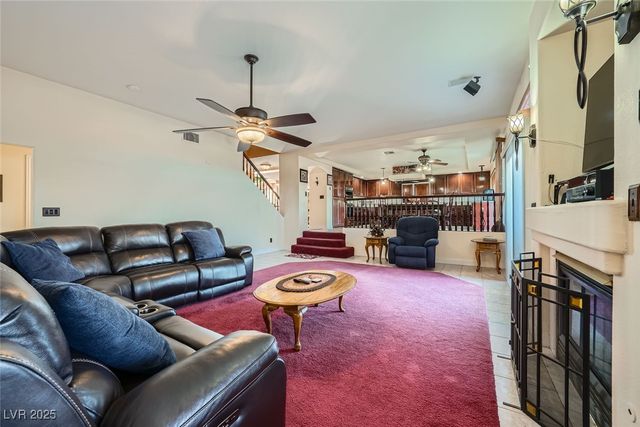 8748 Castle Hill Avenue, Las Vegas, NV 89129