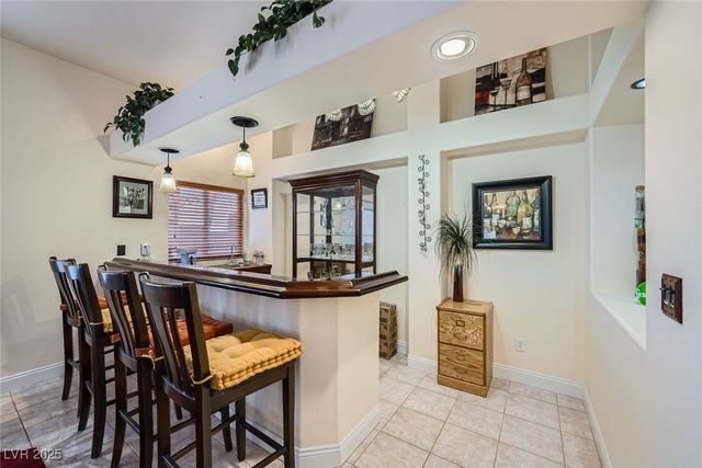 8748 Castle Hill Avenue, Las Vegas, NV 89129