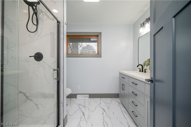 1019 Park Circle, Girard, OH 44420