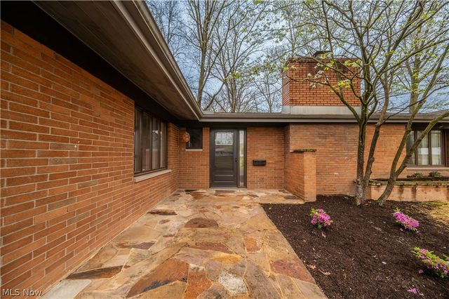 1019 Park Circle, Girard, OH 44420