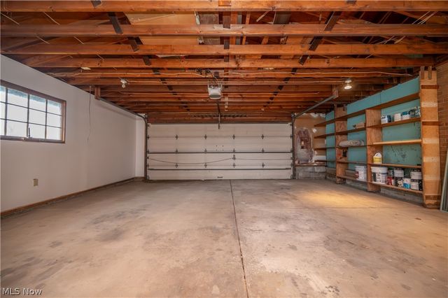 1019 Park Circle, Girard, OH 44420