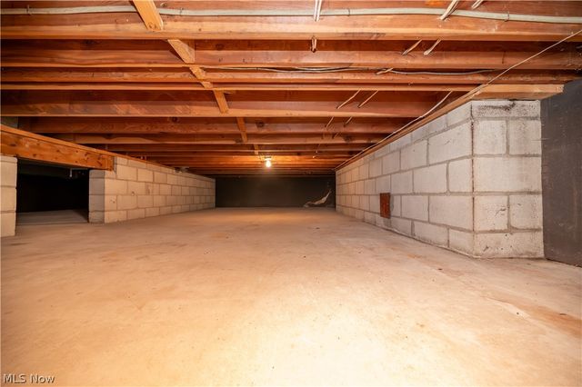 1019 Park Circle, Girard, OH 44420
