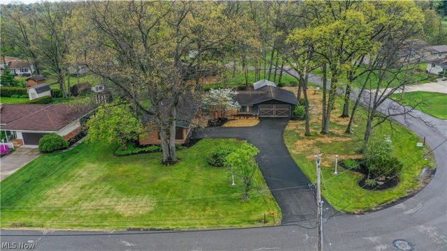 1019 Park Circle, Girard, OH 44420