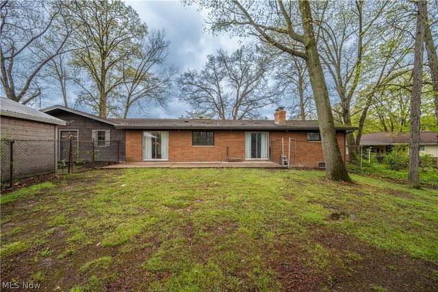 1019 Park Circle, Girard, OH 44420