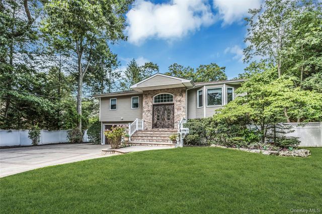 39 Kennedy Drive, Plainview, NY 11803