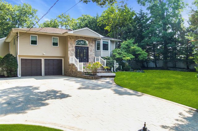 39 Kennedy Drive, Plainview, NY 11803